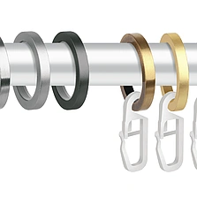 Gardinenringe - Metallringe mit Clips auf einer Gardinenstange